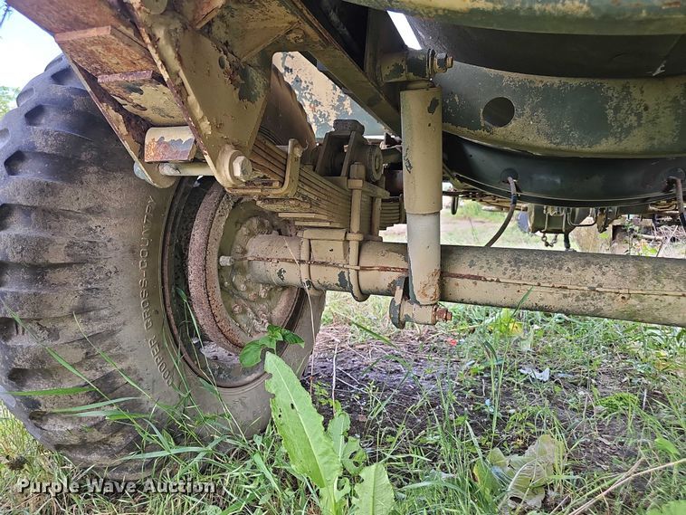 image for item DT6953 (3) tank trailers