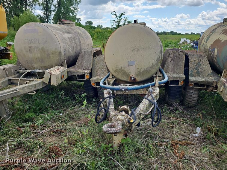 image for item DT6953 (3) tank trailers