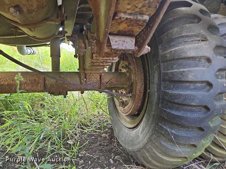 image for item DT6953 (3) tank trailers