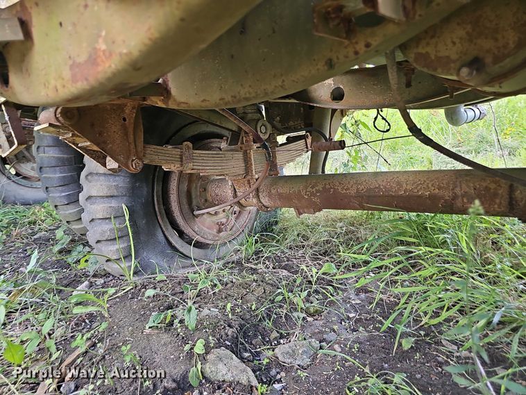 image for item DT6953 (3) tank trailers