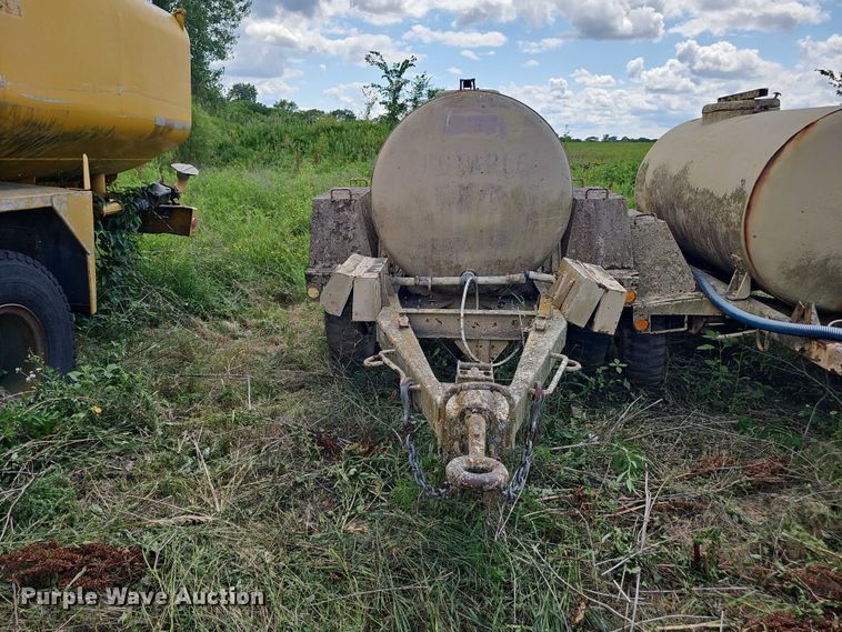 image for item DT6953 (3) tank trailers