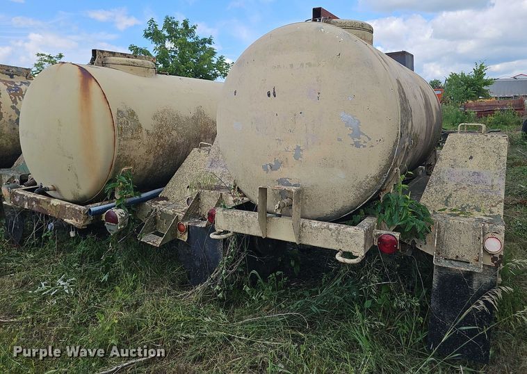 image for item DT6953 (3) tank trailers