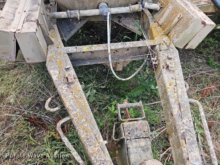 image for item DT6953 (3) tank trailers