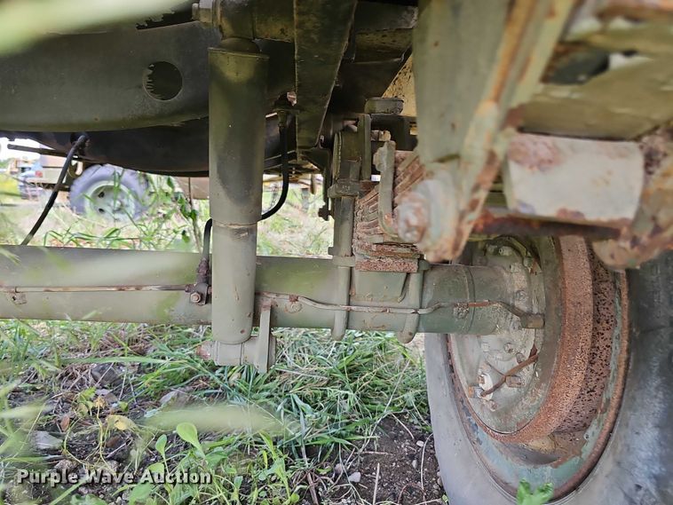 image for item DT6953 (3) tank trailers