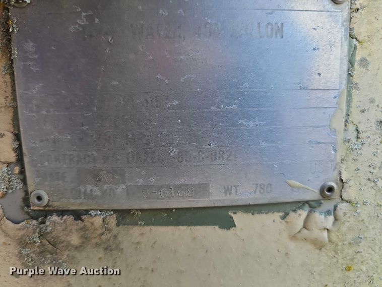 image for item DT6953 (3) tank trailers