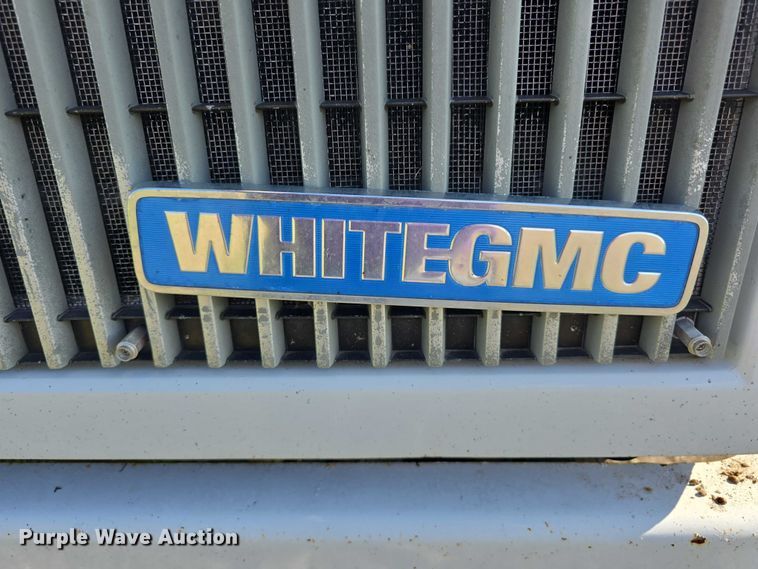 image for item DT6956 1992 White GMC WG Series semi truck