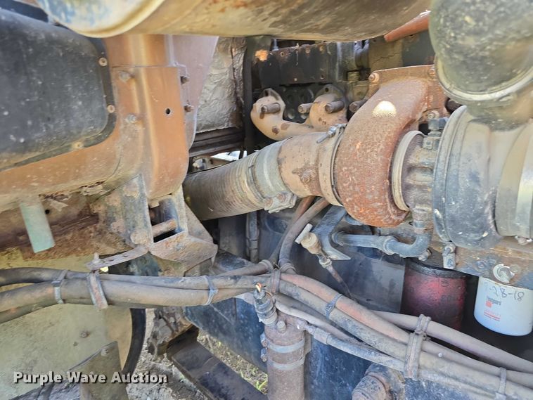 image for item DT6956 1992 White GMC WG Series semi truck