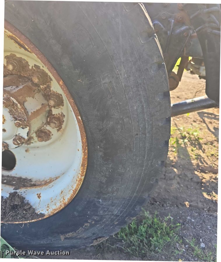 image for item DT6956 1992 White GMC WG Series semi truck