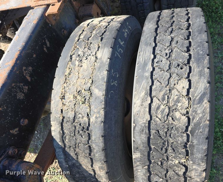 image for item DT6956 1992 White GMC WG Series semi truck