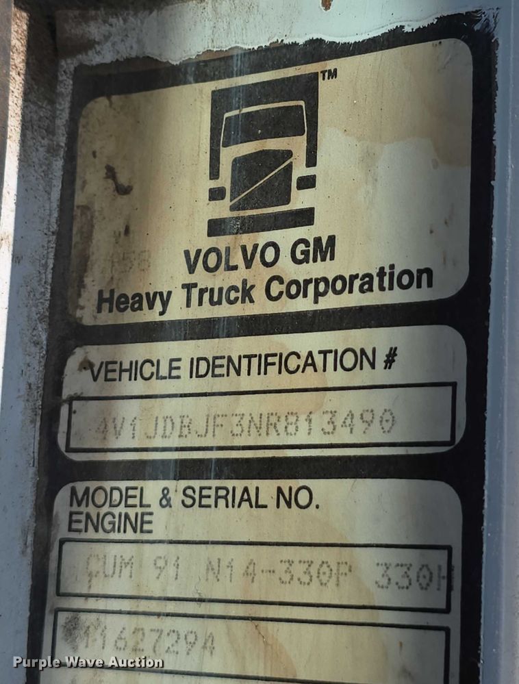 image for item DT6956 1992 White GMC WG Series semi truck