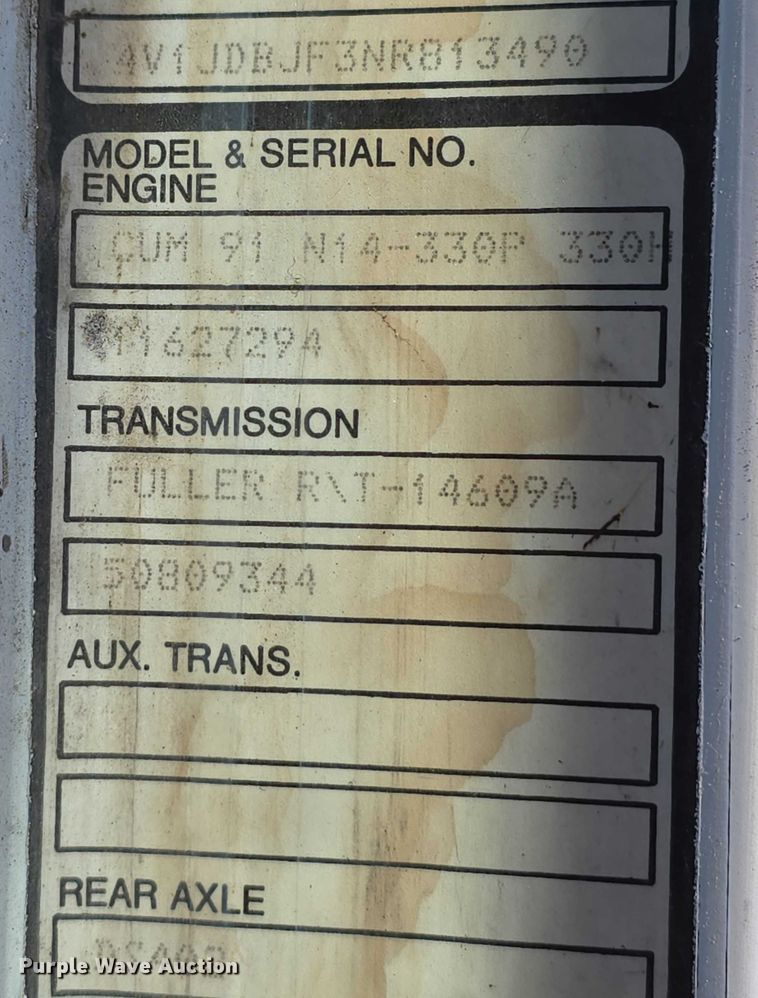 image for item DT6956 1992 White GMC WG Series semi truck