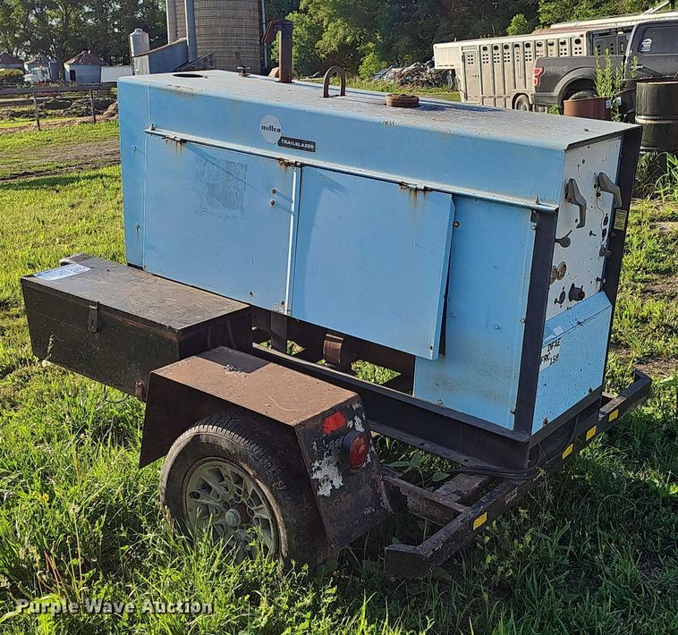 image for item DT6957 Miller Trailblazer welder/generator