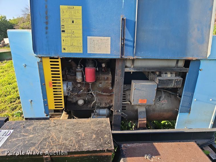 image for item DT6957 Miller Trailblazer welder/generator