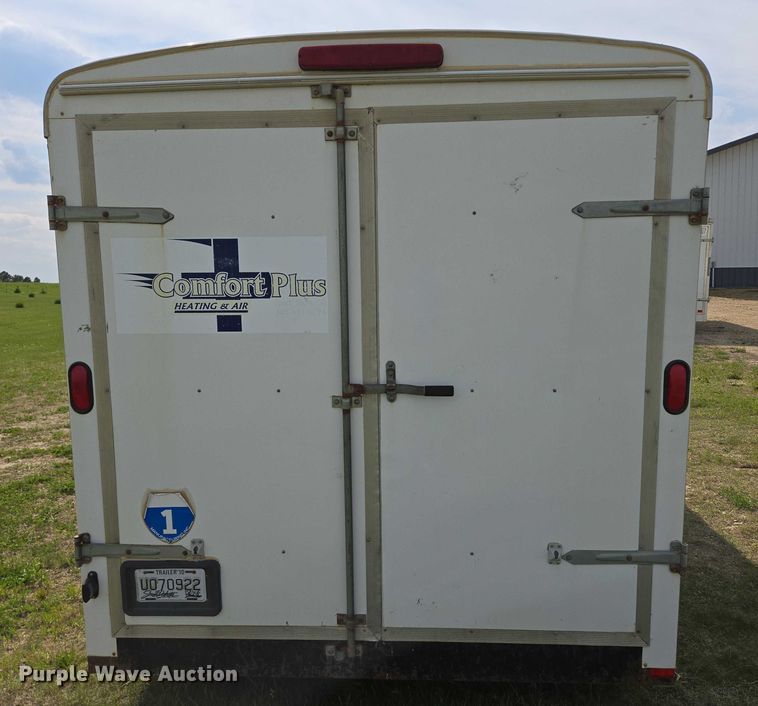 image for item DT7208 2005 Interstate enclosed cargo trailer