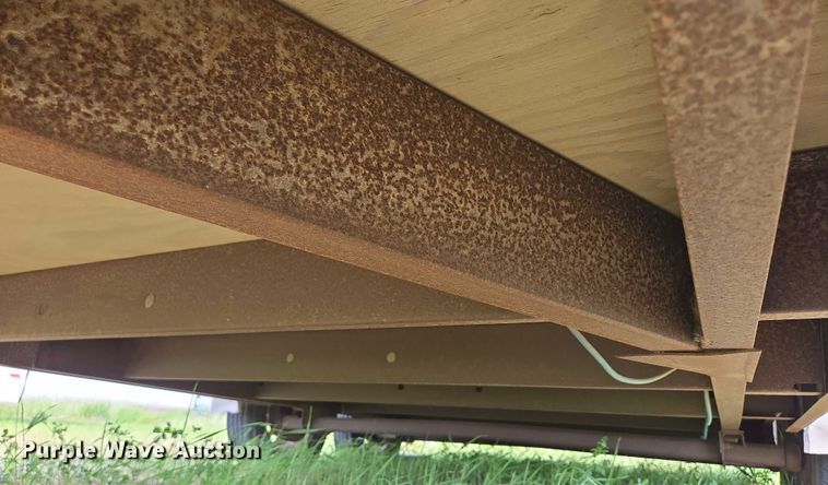 image for item DT7208 2005 Interstate enclosed cargo trailer