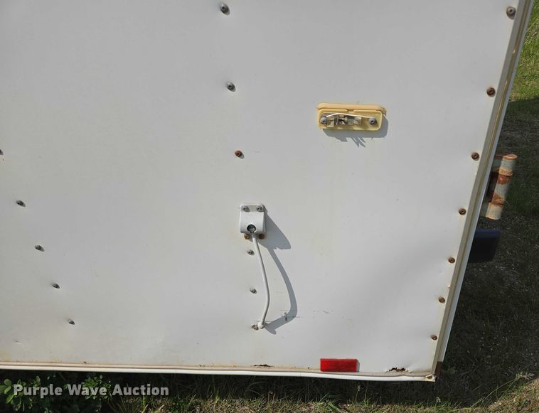 image for item DT7208 2005 Interstate enclosed cargo trailer