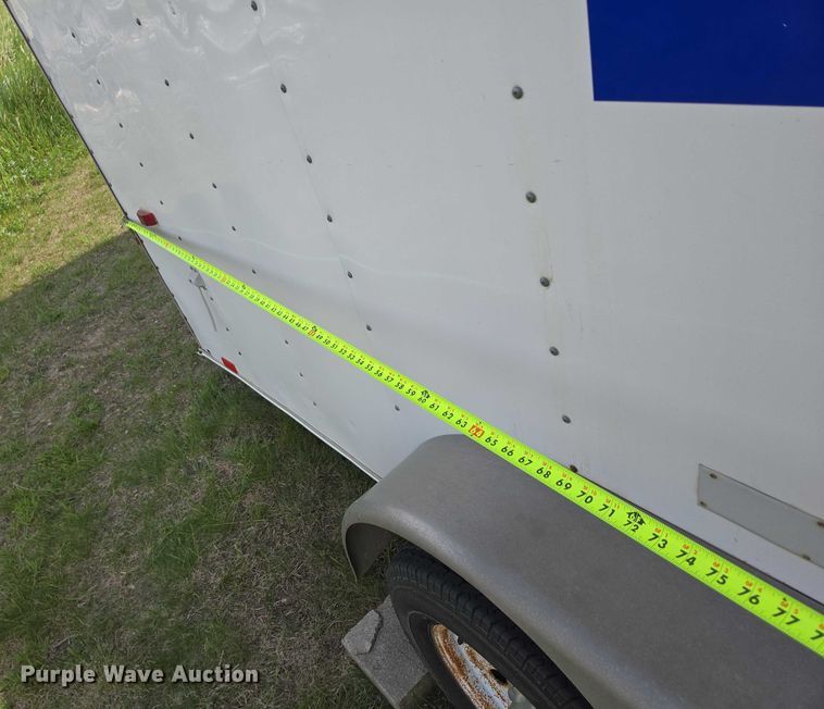 image for item DT7208 2005 Interstate enclosed cargo trailer