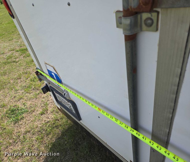 image for item DT7208 2005 Interstate enclosed cargo trailer