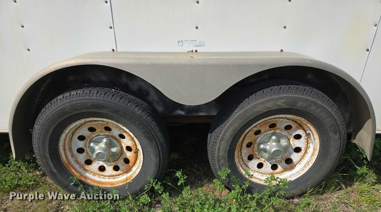 image for item DT7208 2005 Interstate enclosed cargo trailer