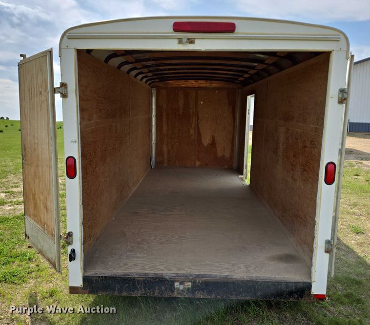image for item DT7208 2005 Interstate enclosed cargo trailer