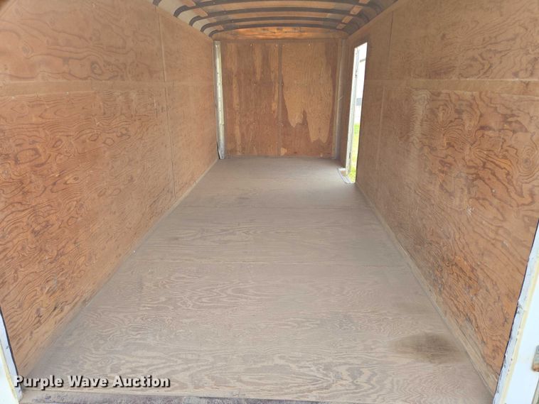 image for item DT7208 2005 Interstate enclosed cargo trailer