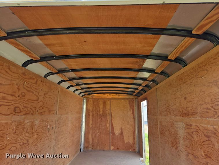 image for item DT7208 2005 Interstate enclosed cargo trailer