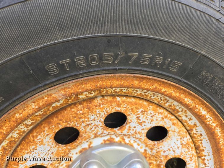 image for item DT7208 2005 Interstate enclosed cargo trailer