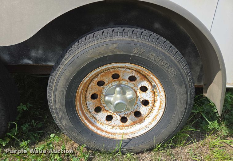 image for item DT7208 2005 Interstate enclosed cargo trailer