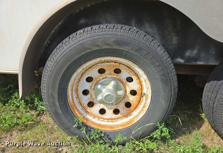 image for item DT7208 2005 Interstate enclosed cargo trailer