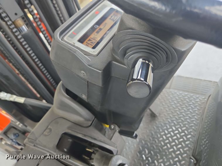 image for item DU7760 UniCarriers CFS40 forklift