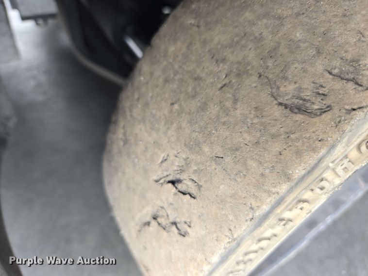 image for item DU7760 UniCarriers CFS40 forklift