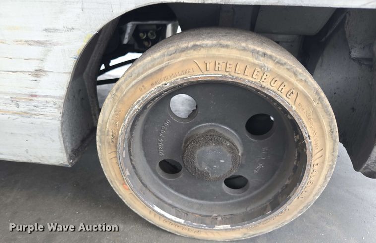 image for item DU7760 UniCarriers CFS40 forklift