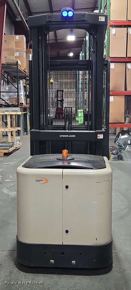 image for item DU7761 Crown SP3520-30 order picker