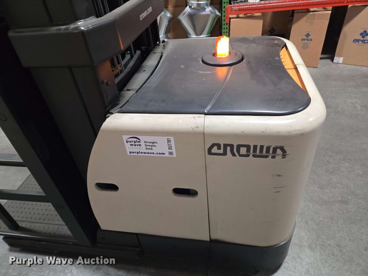 image for item DU7761 Crown SP3520-30 order picker