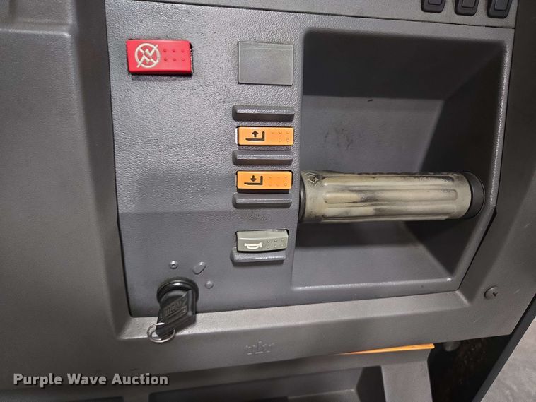 image for item DU7761 Crown SP3520-30 order picker