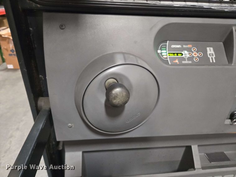 image for item DU7761 Crown SP3520-30 order picker