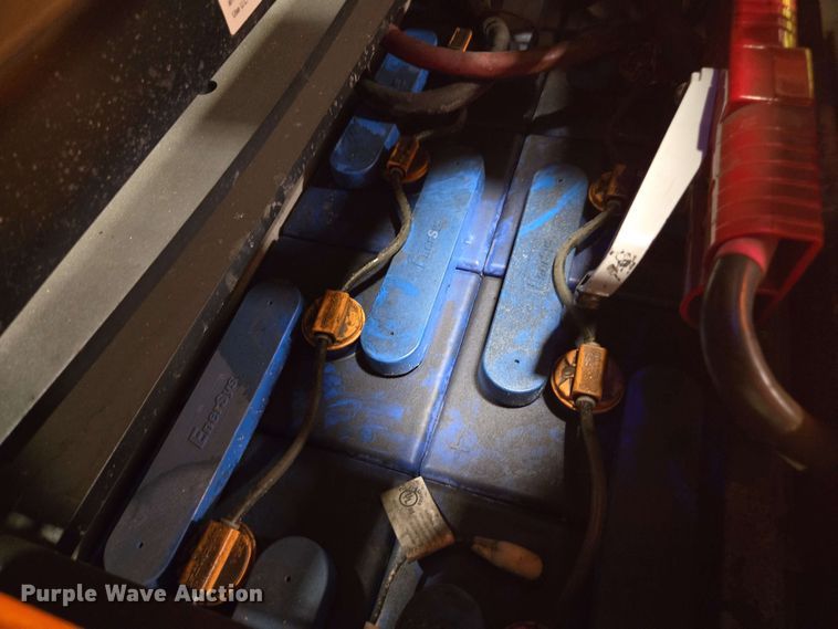 image for item DU7761 Crown SP3520-30 order picker