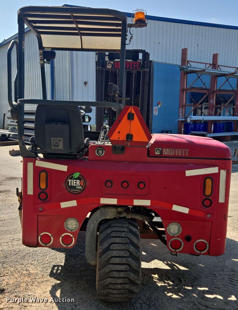 image for item DU7768 2015 Moffett M8 55.3 forklift