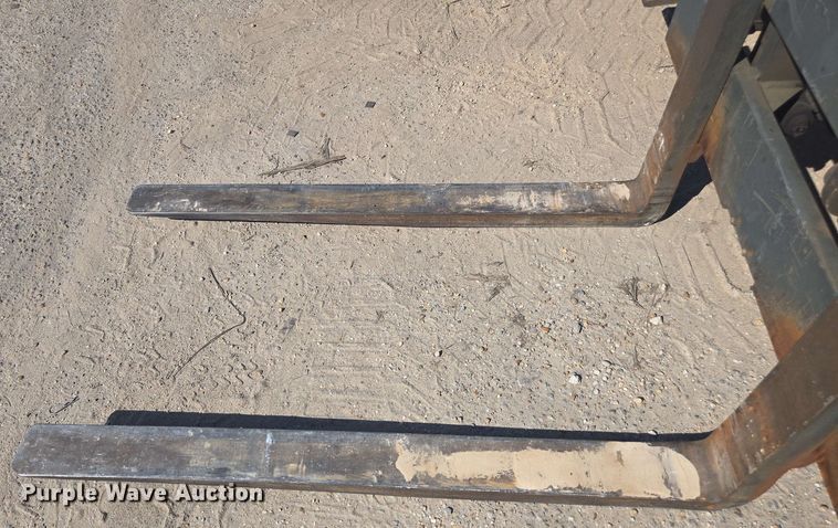 image for item DU7768 2015 Moffett M8 55.3 forklift