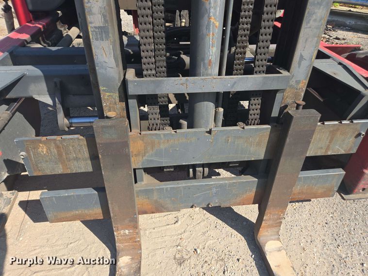 image for item DU7768 2015 Moffett M8 55.3 forklift