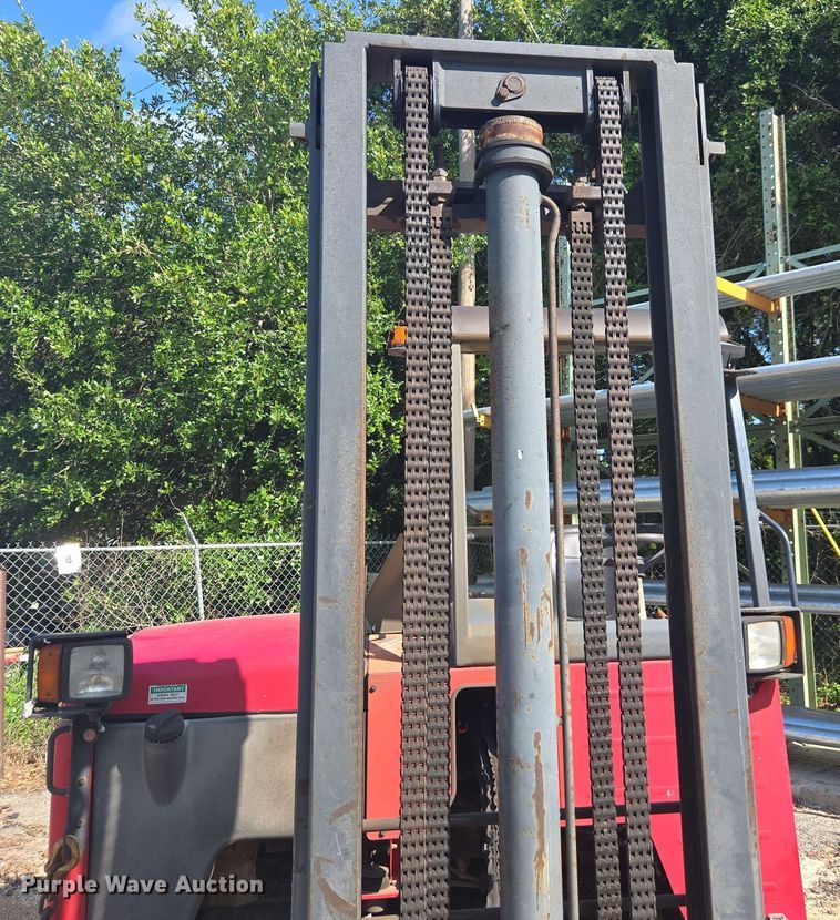 image for item DU7768 2015 Moffett M8 55.3 forklift