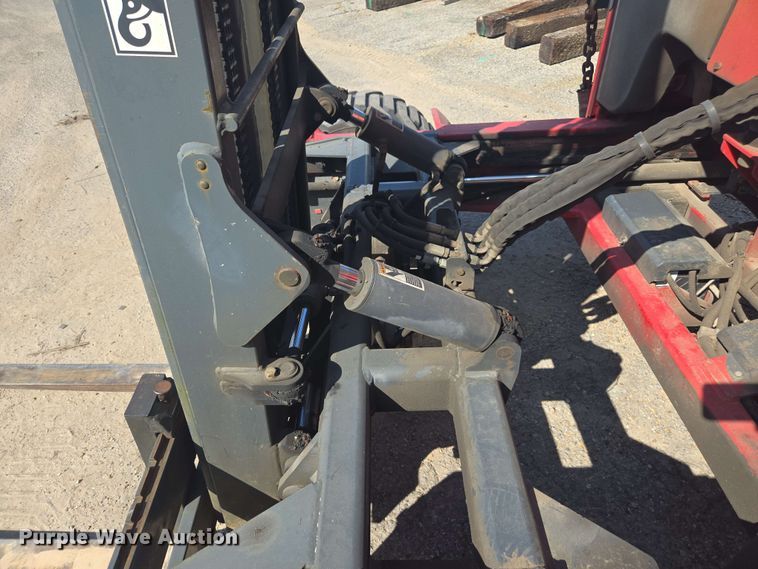 image for item DU7768 2015 Moffett M8 55.3 forklift