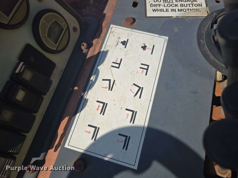 image for item DU7768 2015 Moffett M8 55.3 forklift