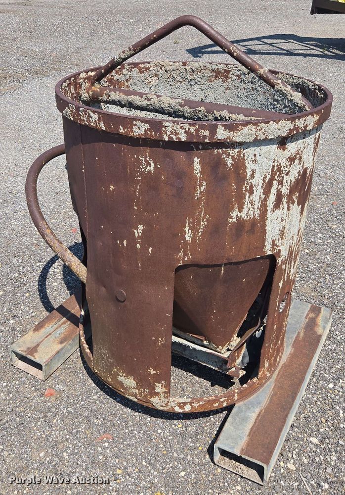 image for item DU7779 Concrete bucket