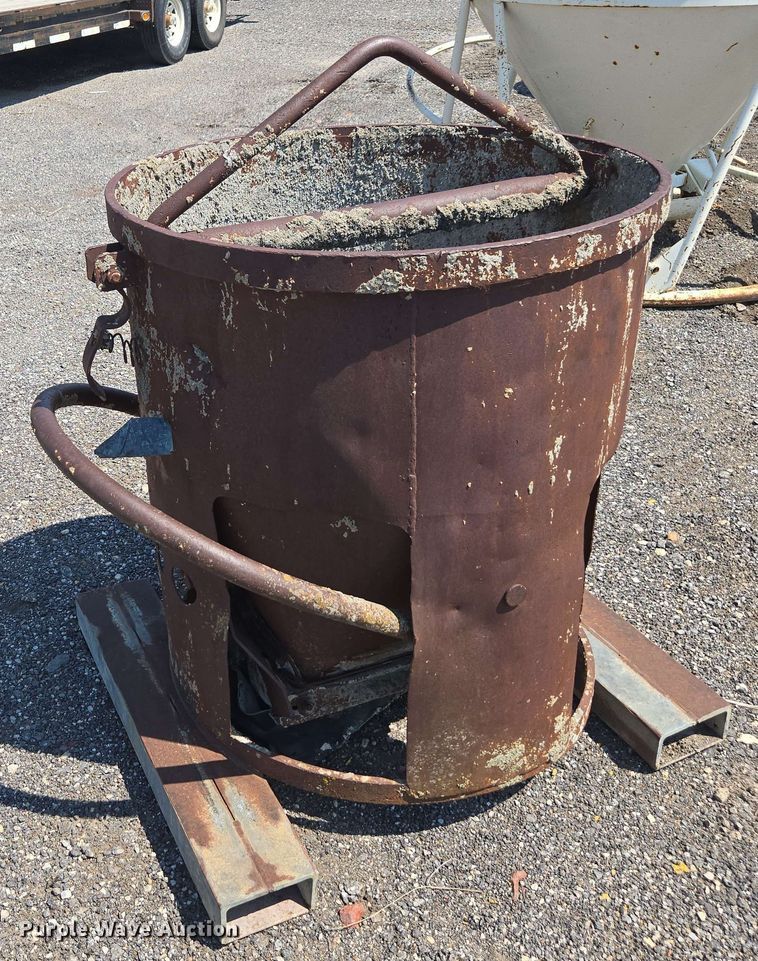 image for item DU7779 Concrete bucket