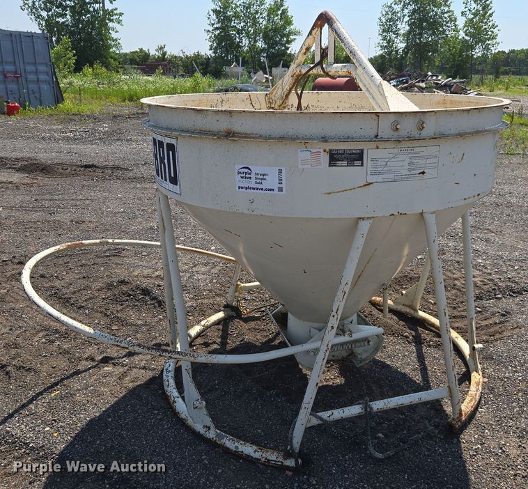 image for item DU7780 Gar-bro concrete bucket
