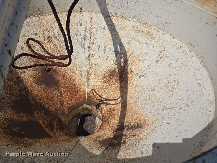 image for item DU7780 Gar-bro concrete bucket