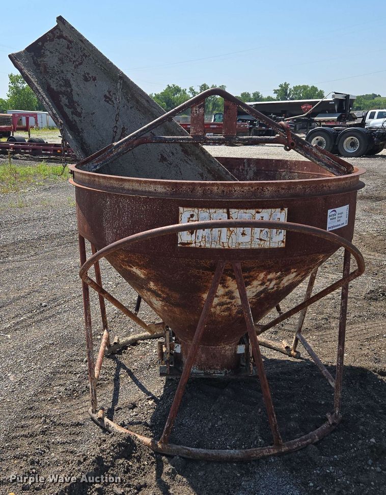 image for item DU7781 Gar-bro concrete bucket