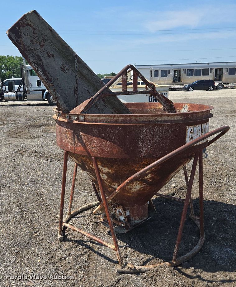 image for item DU7781 Gar-bro concrete bucket