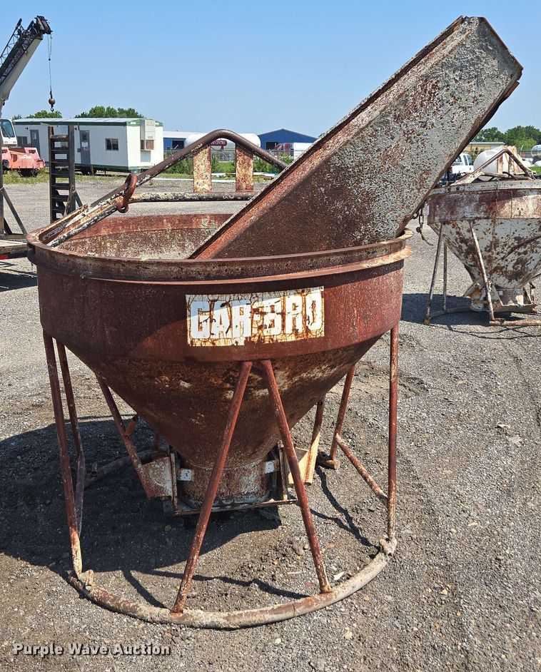 image for item DU7781 Gar-bro concrete bucket